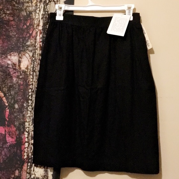 BLACK SILK SKIRT - Picture 1 of 4